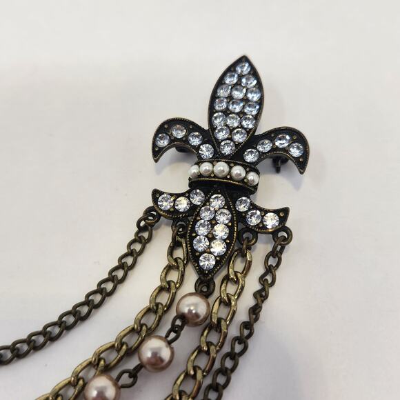 Fleur de Lis Shield  Brass Tone Sweater Brooch Pin Multi Chain Accent Rhinestone - Picture 3 of 5